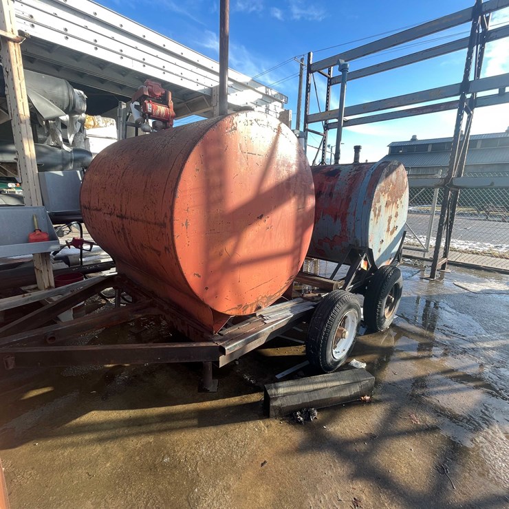 #2273 • Fuel Tank Trailer