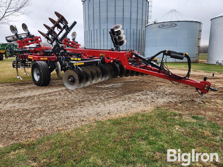 2022-case-ih-2022-image-3