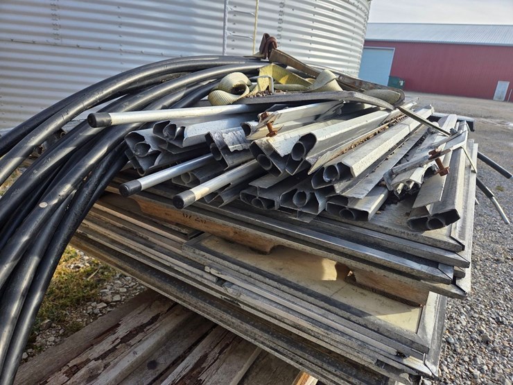 48'-flatbed-trailer-sides-&-tarp-bows-image-7