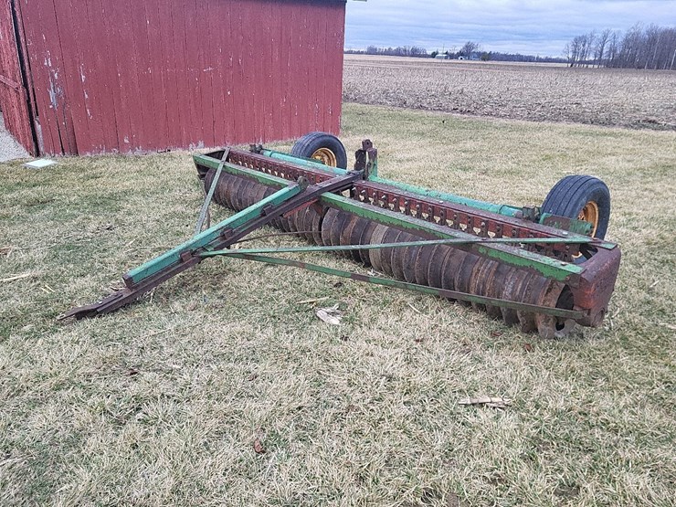 brillion-cultipacker-w/transport-wheels-image-1