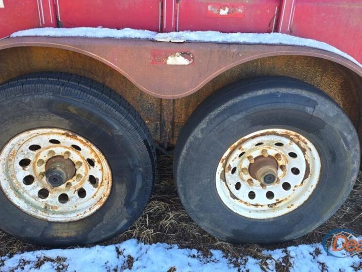 titan-trailer-image-7