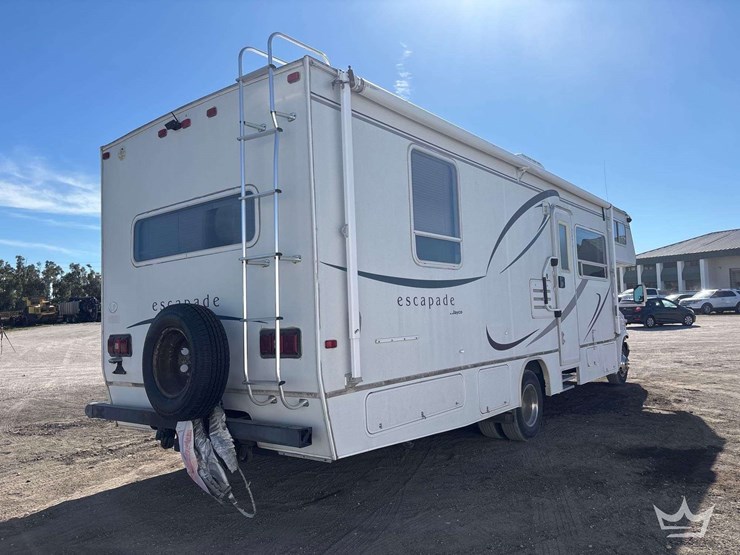 2004-ford-e450-image-4