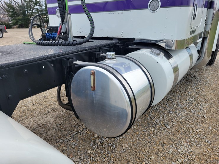 2012-kenworth-w900l-image-20