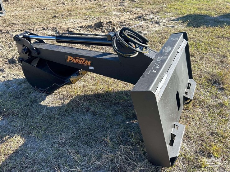 2025-pabreak-hydraulic-excavator-arm-with-tooth-bucket-skid-steer-attachment-image-1