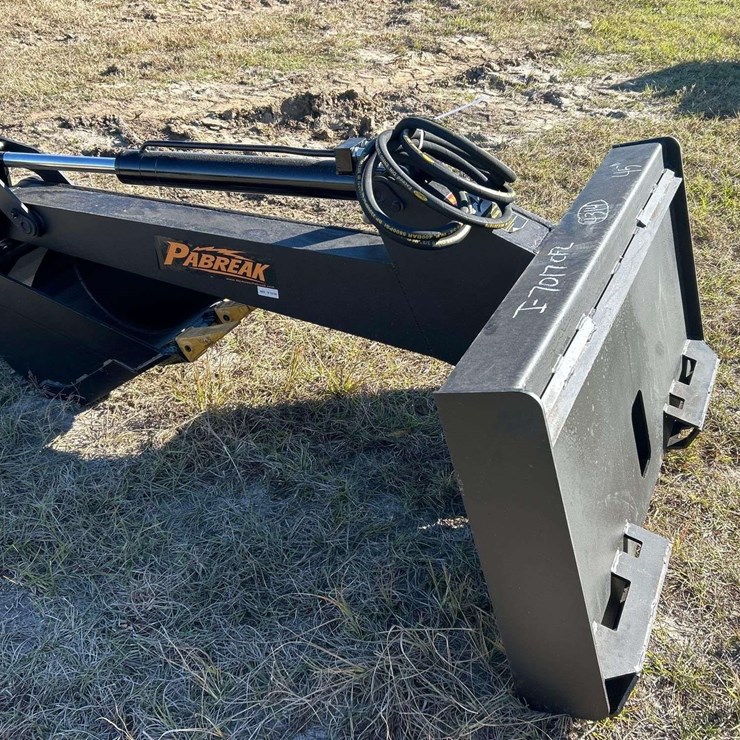 2025 Pabreak Hydraulic Excavator Arm with Tooth Bucket Skid Steer Attachment