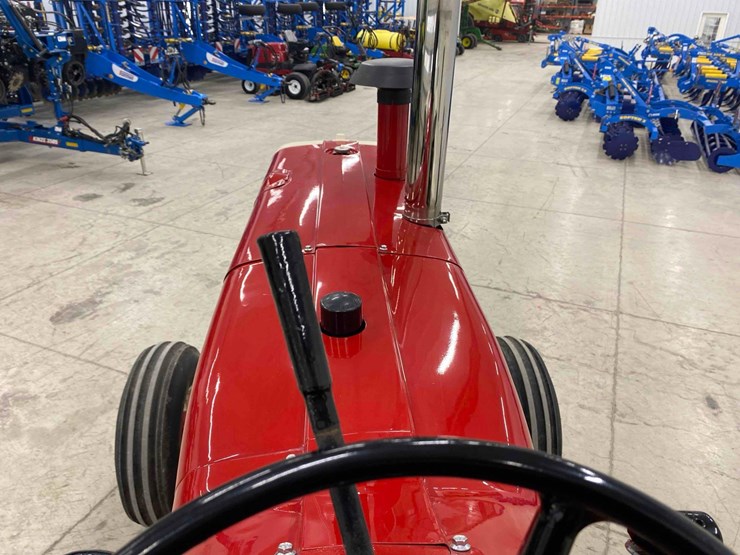 farmall-1206-open-station-restored-image-61