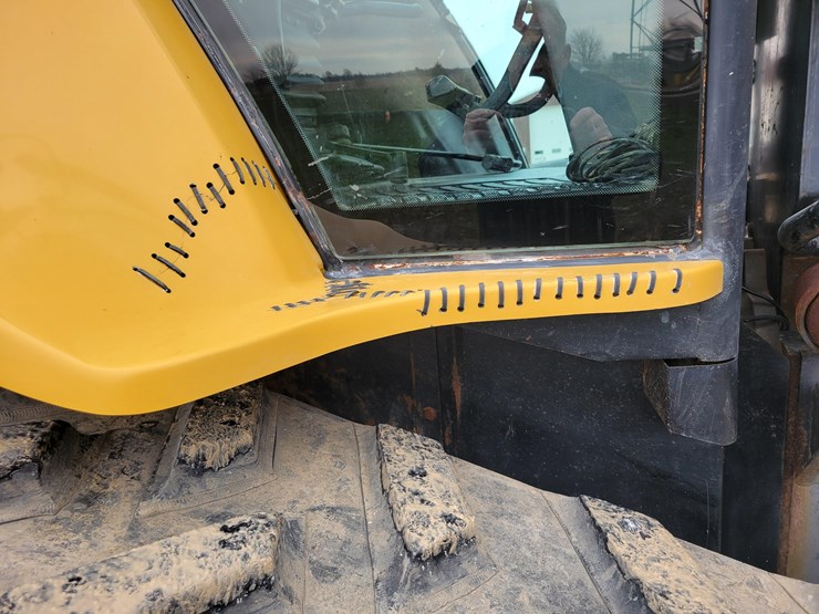 1998-cat-45-track-tractor-image-10