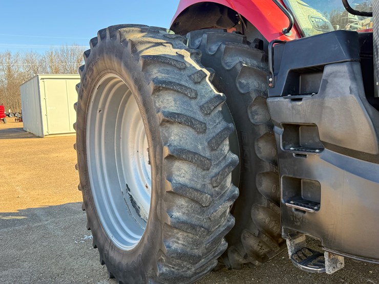 2016-case-ih-magnum-310-image-32