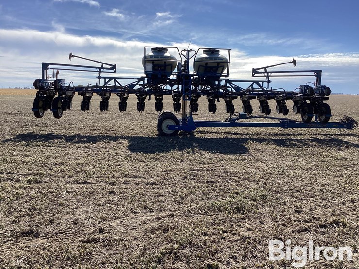 2014-kinze-3600-image-4