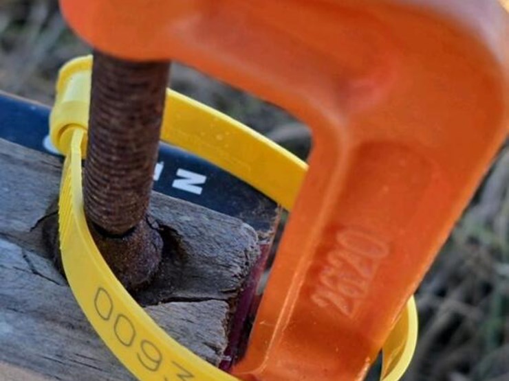 pull-behind-fertilizer-spreader-image-5