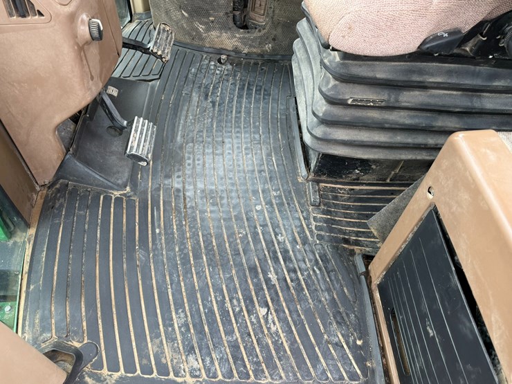 john-deere-9300-image-51