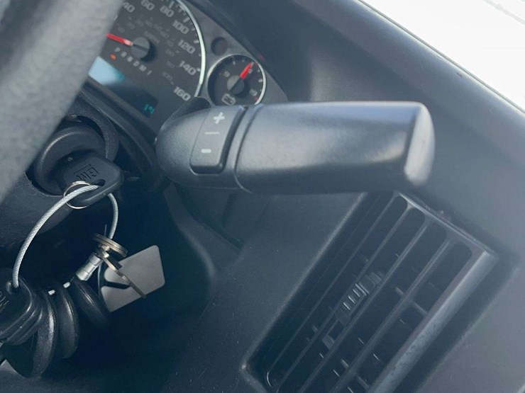 2016-chevrolet-express-s/a-ambulance-image-21