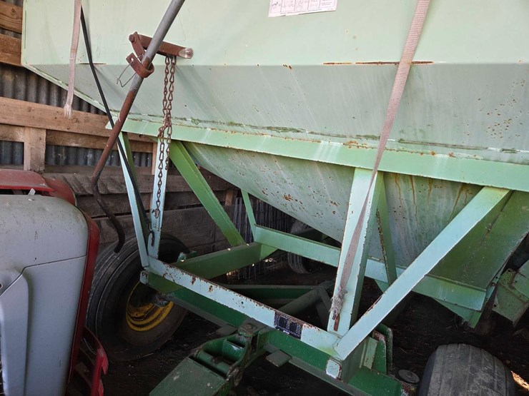 parker-gravity-wagon-on-gehl-running-gear-w/-roll-tarp-image-6