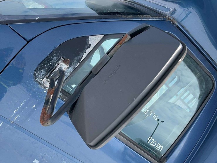 2005-ford-e-series-s/a-24-passenger-bus-image-38