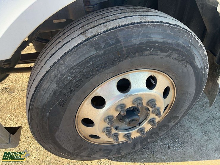 2017-international-prostar-image-10