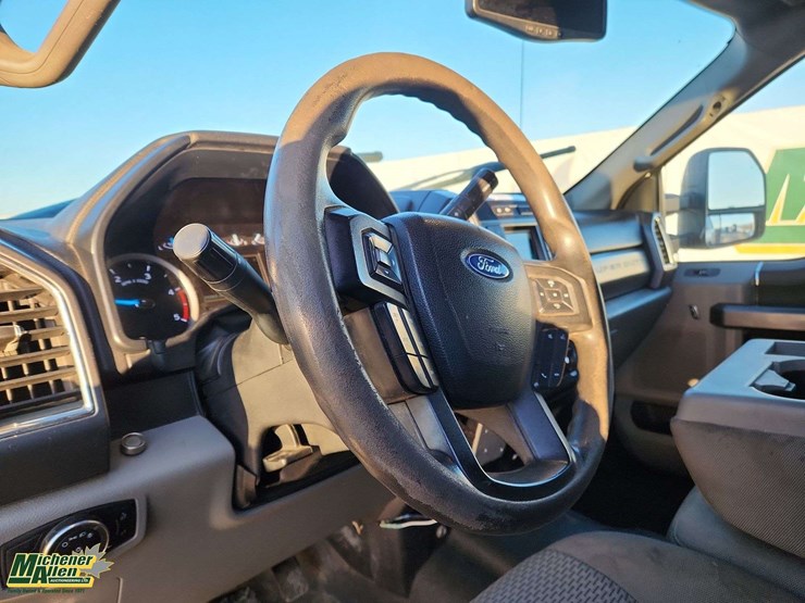 2018-ford-f550-image-17
