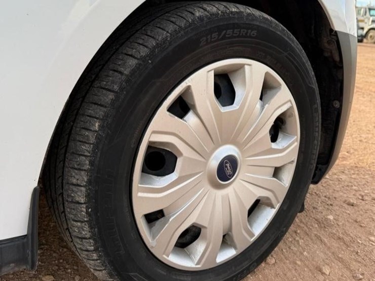 2019-ford-transit-connect-image-19