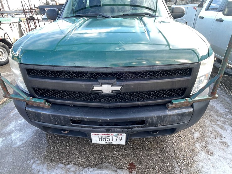 2011-chevrolet-1500-image-16