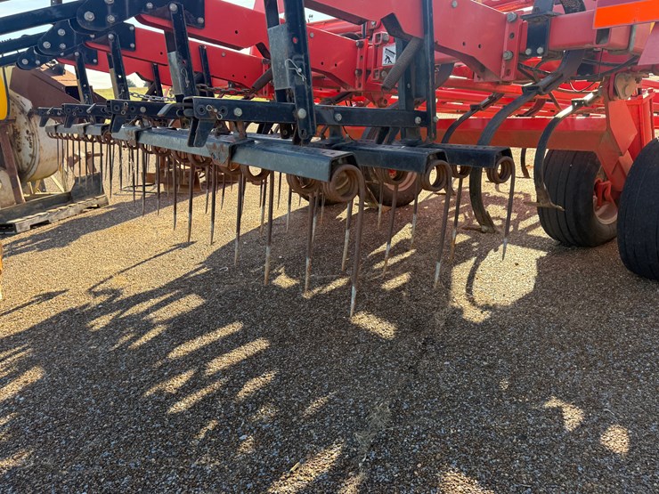 #7739-•-2014-kuhn-krause-5635-field-cultivator-image-17