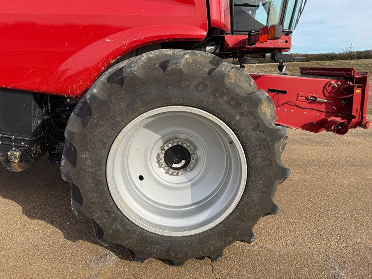 2015-case-ih-7240-image-14