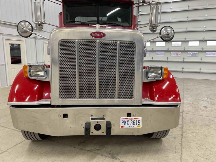 2014-peterbilt-365-image-7