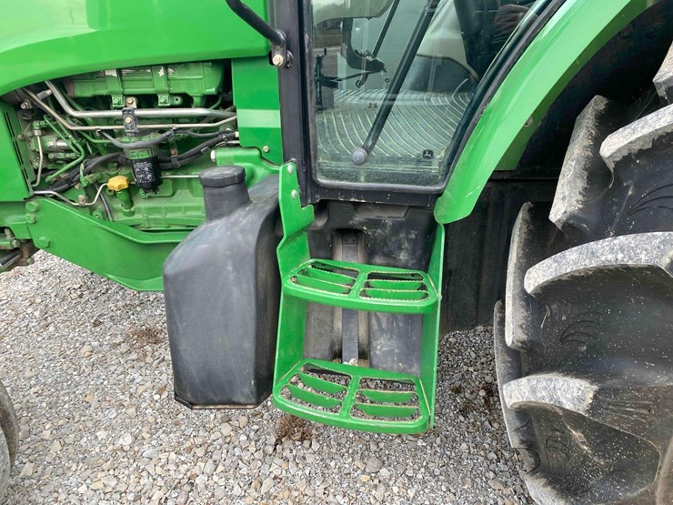 2013-john-deere-5085m-image-30