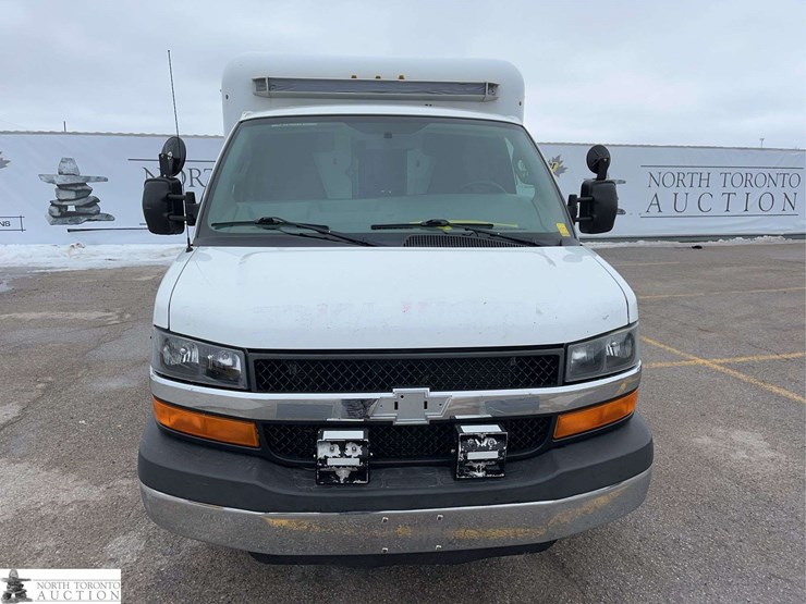 2016-chevrolet-express-g3500-image-5