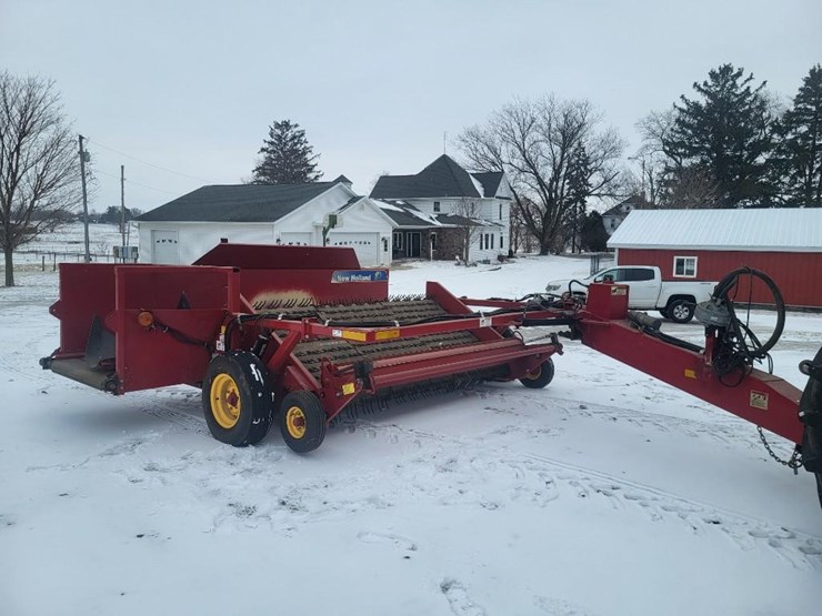 2013-new-holland-h5420-image-1