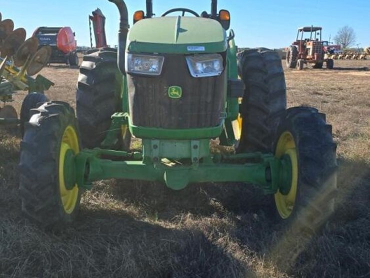 2016-john-deere-5075e-image-29