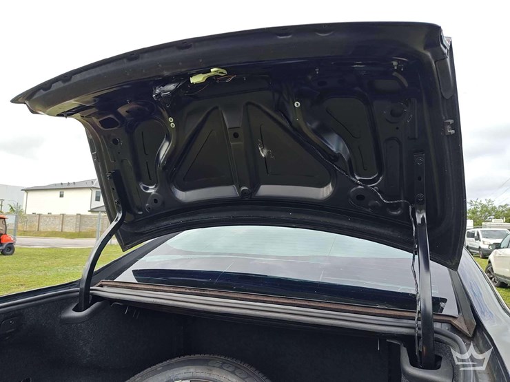 2015-dodge-charger-sedan-image-9