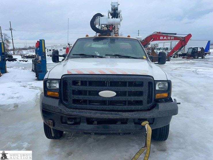 2006-ford-f550-image-8