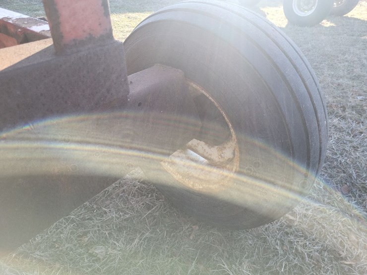 hopper-wagon-w/running-gear-image-24