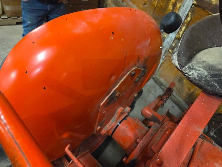 1952-allis-chalmers-wd-tractor-image-19