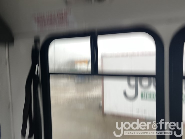 2014-ford-e450-image-27