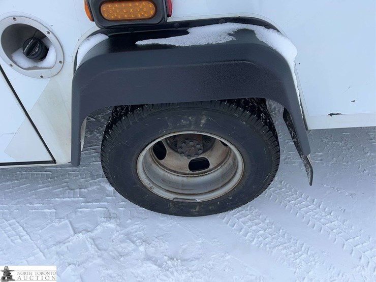 2016-chevrolet-express-g3500-image-11