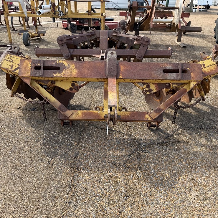 #7746 • Levee Disk