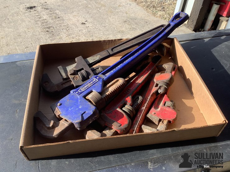 assorted-pipe-wrenches-image-2