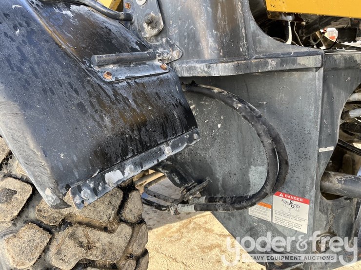 2014-komatsu-wa320-7-image-18