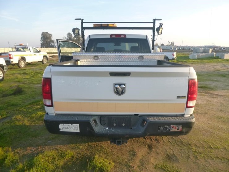 2015-dodge-1500-image-16