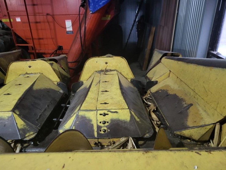 new-holland-974-image-8