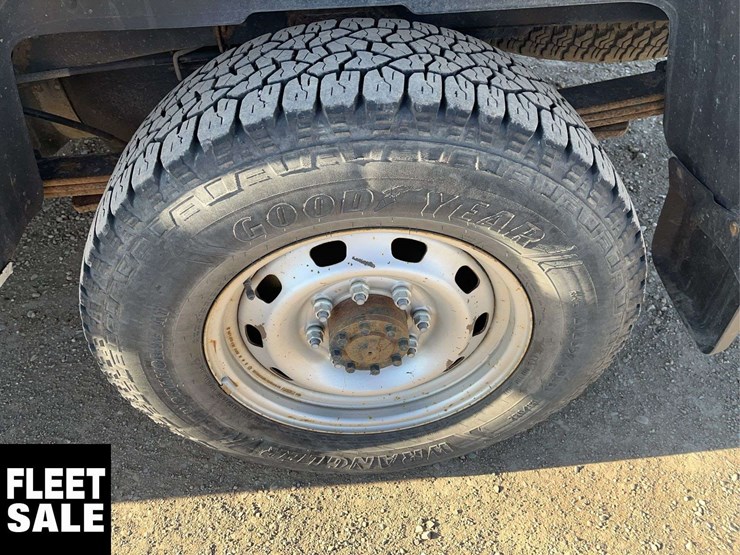 2012-dodge-3500-image-11