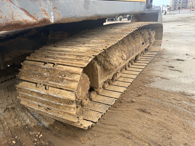 volvo-ec330-image-16