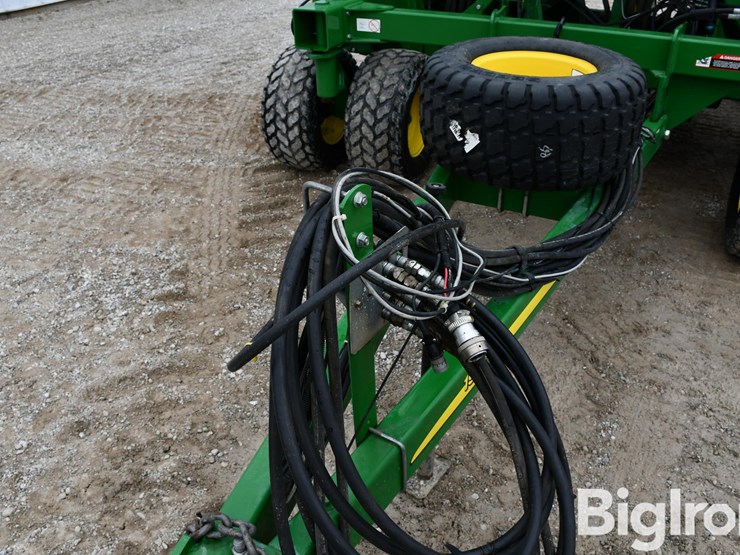 2015-john-deere-35-image-10