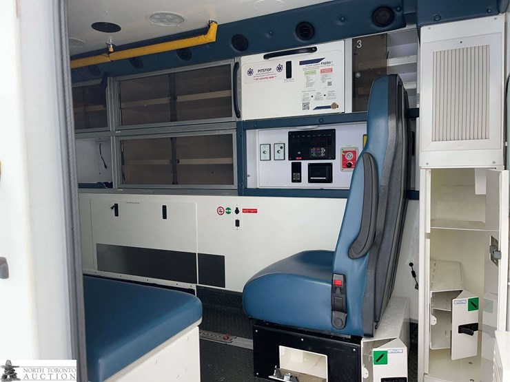 2016-chevrolet-express-g3500-image-27