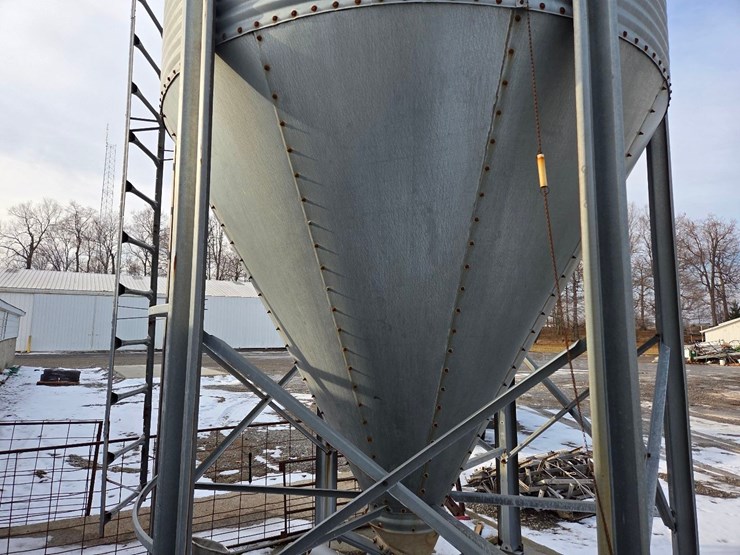 9-ton-ap-feed-bin-image-5