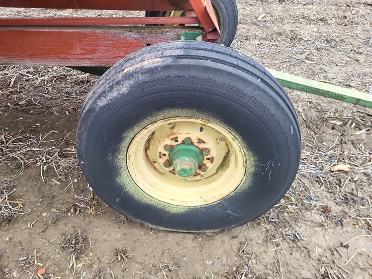 hopper-wagon-w/running-gear-image-22