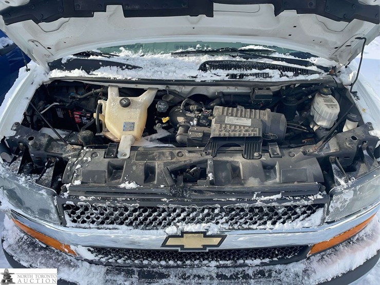 2018-chevrolet-express-dual-rear-wheel-cab-&-chassis-image-9