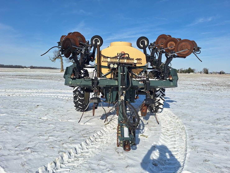 30'-1400-gallon-liquid-applicator-image-7