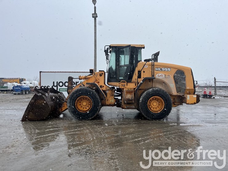 2016-hyundai-hl955-image-3