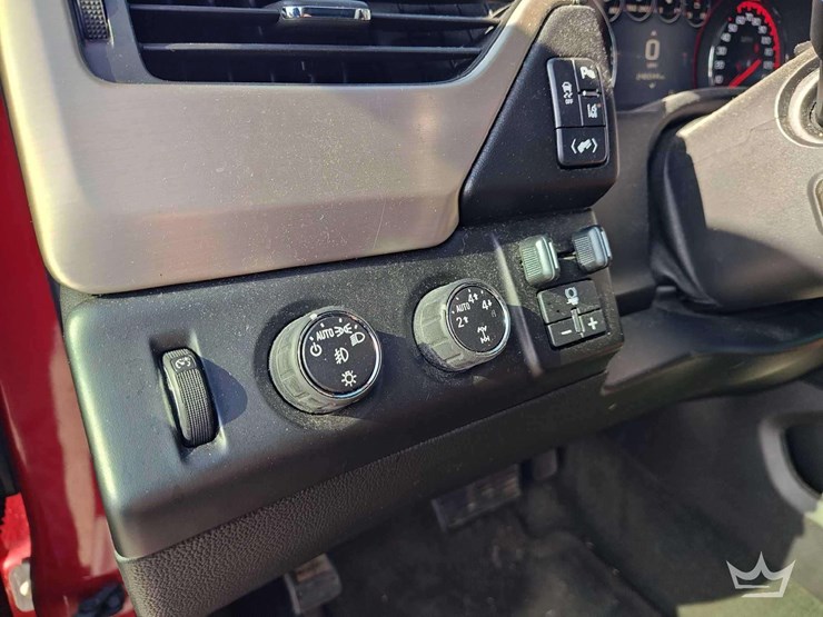 2015-gmc-yukon-denali-image-24